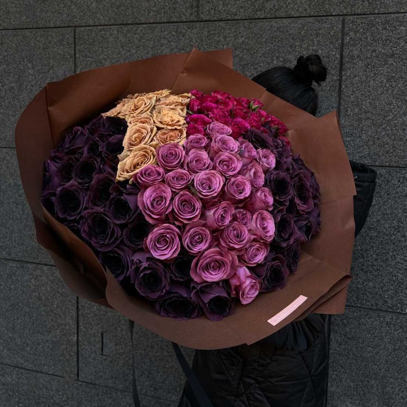 Elegant Ombre Rose Bouquet