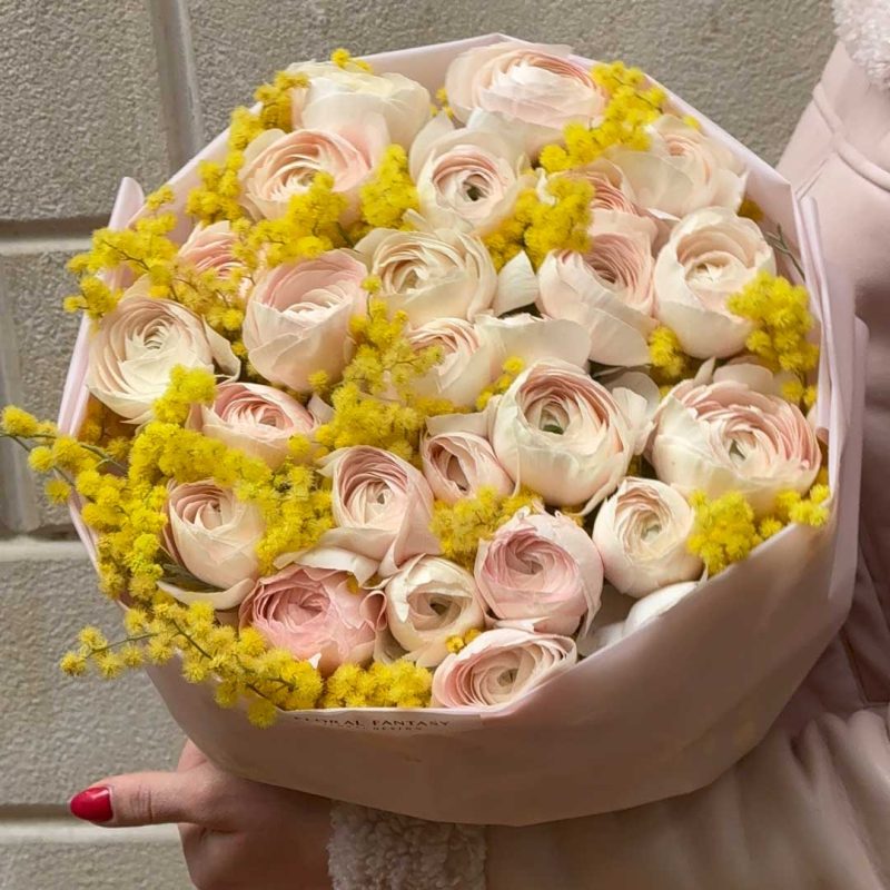 Soft Ranunculus Sunshine