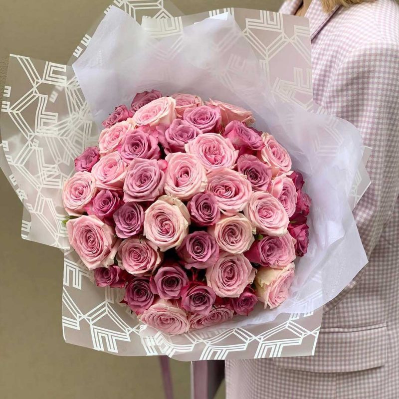 Gradient Rose Bouquet